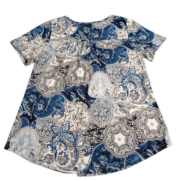 Three Medium Blouses - Picture 5 of 12